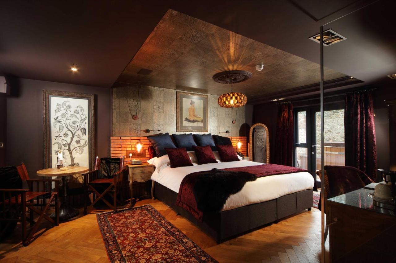 The Impeccable Pig Hotel Sedgefield Exterior photo